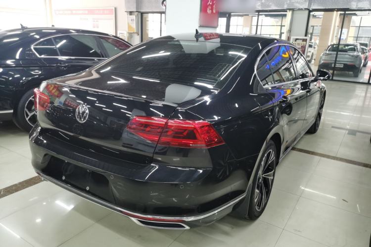 Used Volkswagen Magotan 2020 330TSI DSG Luxury Edition Rear Right 45 Deg