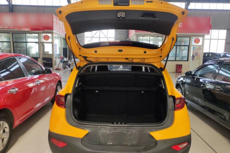 Used Kia kx1 Stonic 2019 1.4L Automatic Sport Edition China VI Trunk