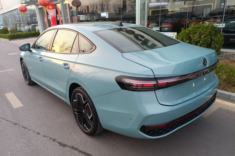 Used Volkswagen Passat 2025 Pro 380TSI Starry Dragon Luxury Edition
