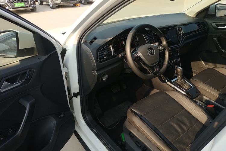 Used Volkswagen T-ROC 2022 280TSI DSG Two-Wheel Drive Comfort PLUS Driver Seat