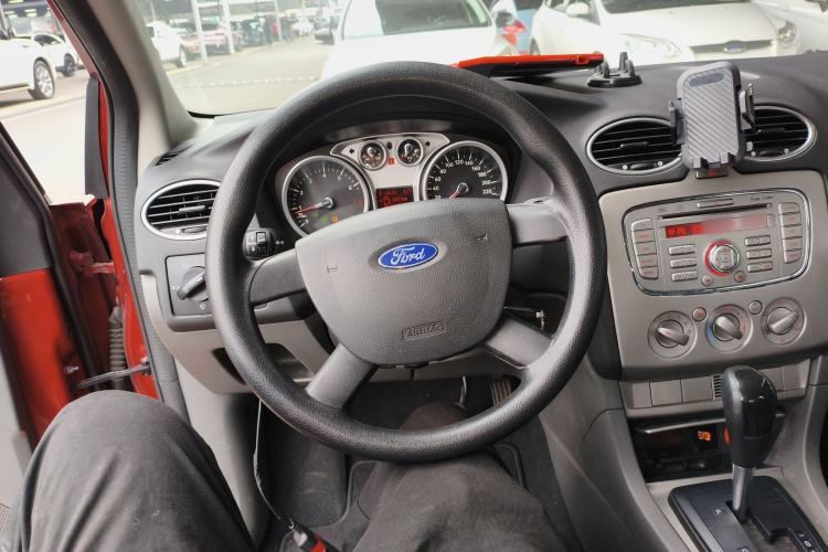 Used Ford Focus 2013 Hatchback Classic 1.8L Automatic Base Model
