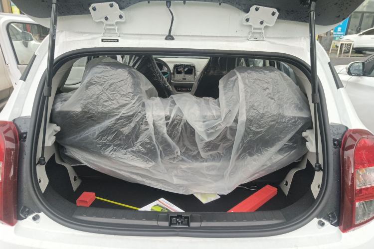 Used JMEV Xiao Qilin 2026 Model PLUS+ Comfort Version Trunk