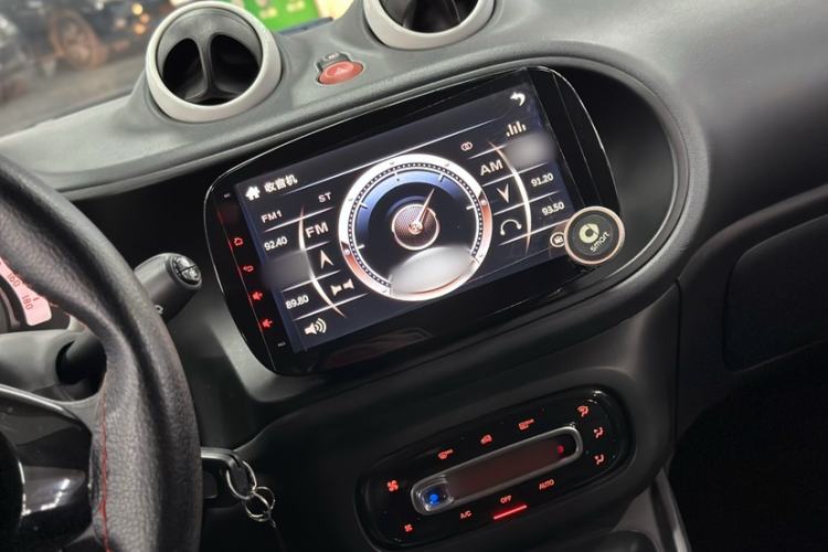 Used smart forfour 2016 1.0L 52 kW Dynamic Edition
