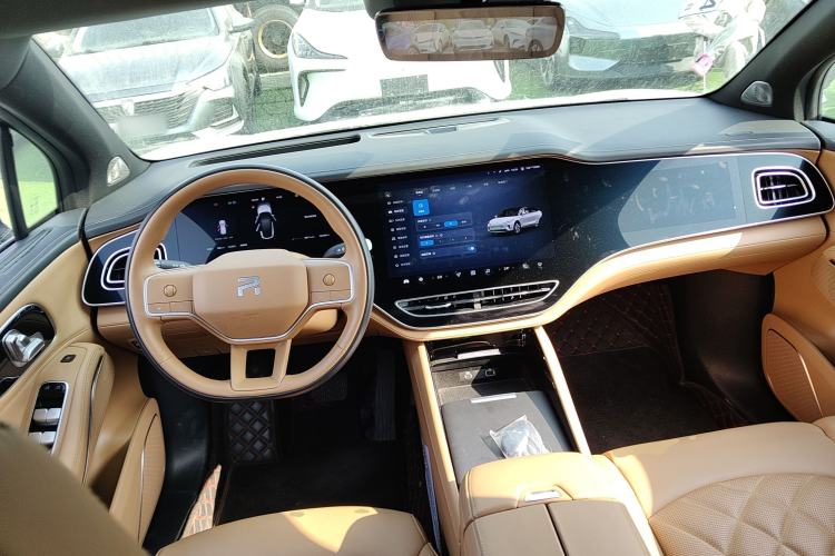 Used Rising R7 2023 Rear-Drive Screen King Edition