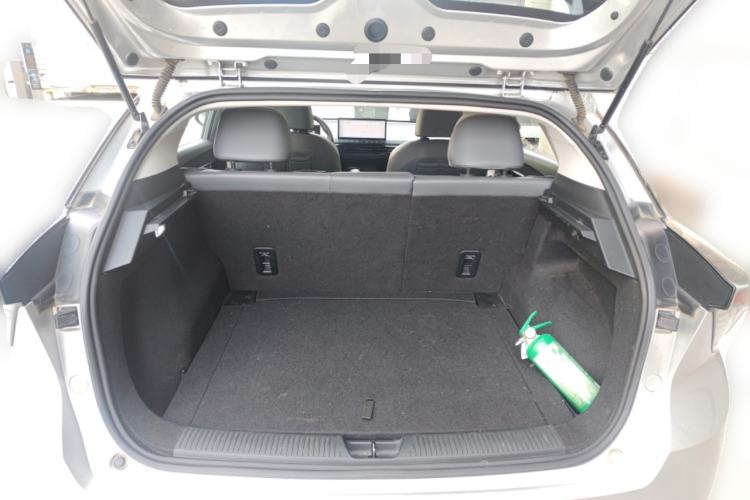 Used MG 4 EV 2023 415 km Range Sea-Faring Champion Edition
