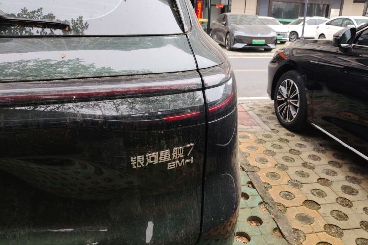 Used Geely Galaxy Xingjian 7 EM-i 2025 120km Launch+ Version Right Rear Taillight