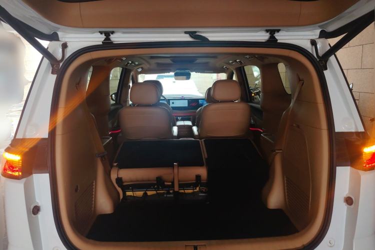 Used VOYAH Dream 2022 Low-Carbon Edition Dream+ Smart Enjoyment Package Trunk