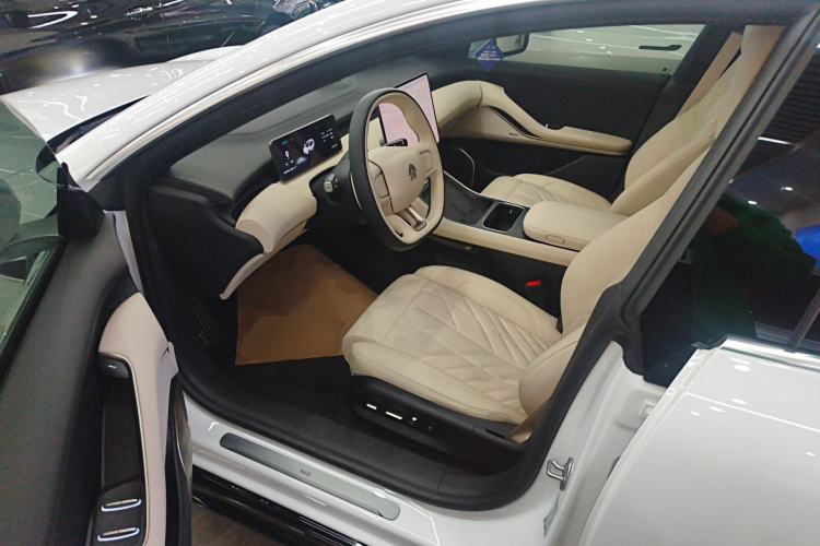 Used Nio ET5T 2025 75 kWh Touring Driver Seat