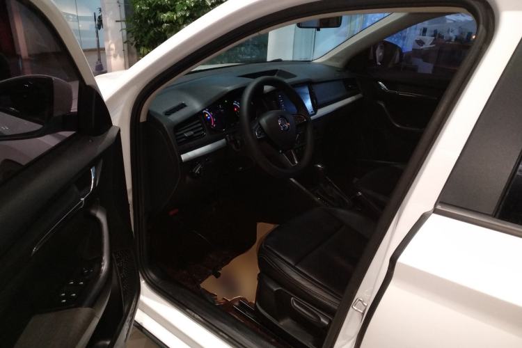 Used Skoda Kamiq 2021 1.5L Automatic Standard Edition Driver Seat