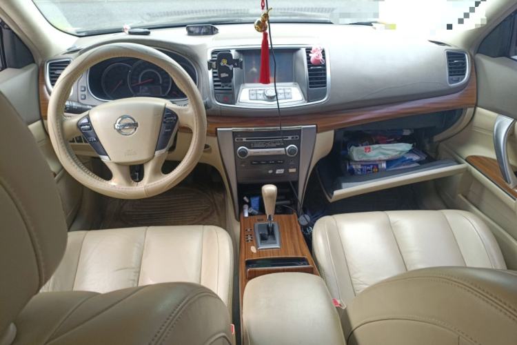 Used Nissan Teana 2011 2.5L XL Glory Edition Center Console