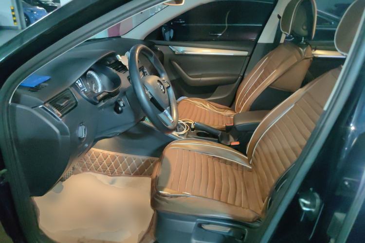 Used Skoda Octavia 2018 TSI280 DSG Luxury Edition Left Front Seat