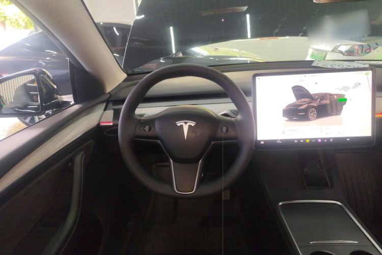 Used Tesla Model Y 2024 Rear-Wheel-Drive Version Steering Wheel