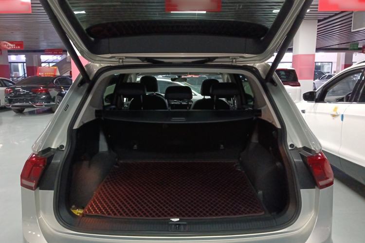 Used Volkswagen Tiguan L 2021 330TSI Automatic Two-Wheel Drive R-Line Enhanced Edition