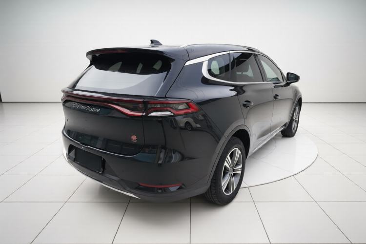 Used BYD Tang 2018 2.0T Automatic SmartConnect Luxury Edition 5 Seats China V Standard
