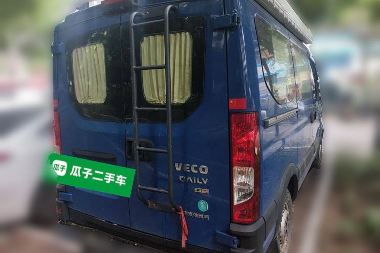 Used Iveco Eurocargo 2021 2.0T Manual Professional Chassis 4.2-Ton Long Wheelbase Double-Row Chassis F1A