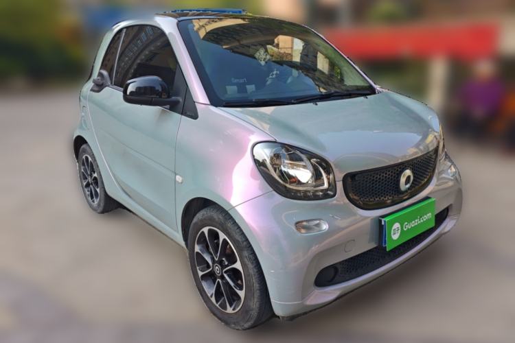 Used smart fortwo 2015 1.0L 52 kW Hardtop Passion Edition Front Right 45 Deg