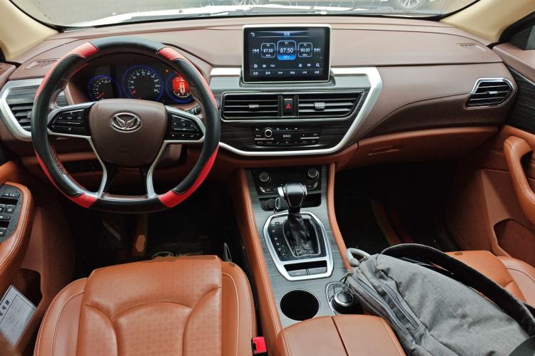 Used HYOSOW S7 2018 1.5T Automatic Premium Edition Center Console