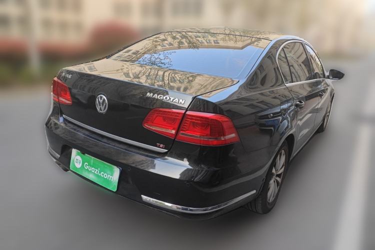 Used Volkswagen Magotan 2015 Revised Version 2.0 TSI Luxury Edition Rear Right 45 Deg