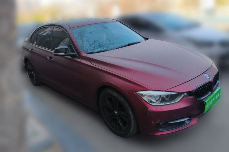 Used BMW 3 Series 2013 320i Sport Design Package Front Right 45 Deg