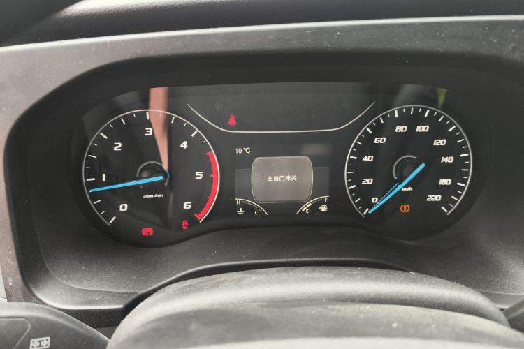 Used JMC Fushun 2023 2.0T Manual Short Wheelbase Low-Roof Commercial Multi-Purpose Passenger Vehicle 6 Seats with Lift-Up Tailgate