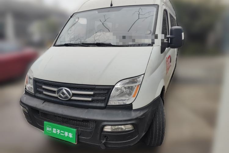Used SAIC MAXUS Xintu V80 2019 2.5T Classic Model 6-Speed Manual Aotong Long Wheelbase Mid-Height 7-Seater