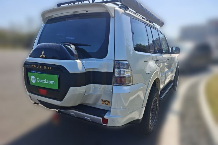 Used Mitsubishi Pajero 2017 V97 3.8L 5-Door GLS Model with Sunroof – Middle East
