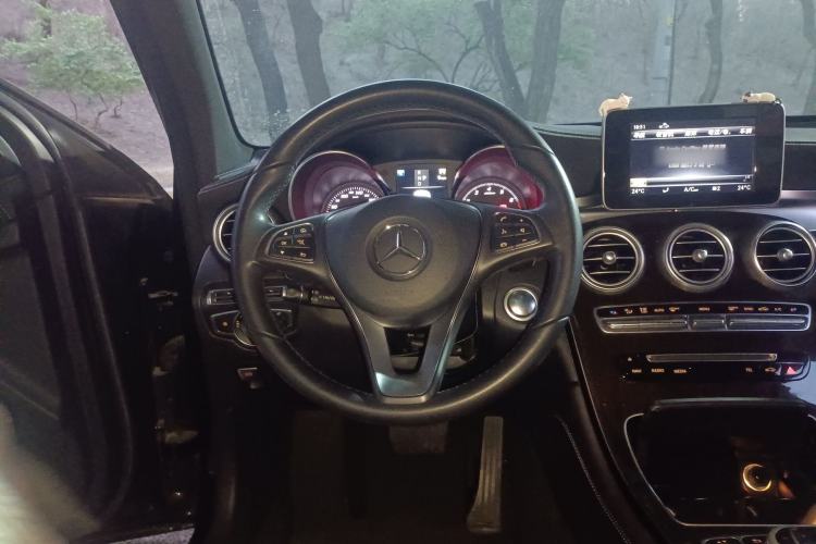 Used Mercedes-Benz GLC 2018 GLC 260 4MATIC Dynamic Edition Steering Wheel