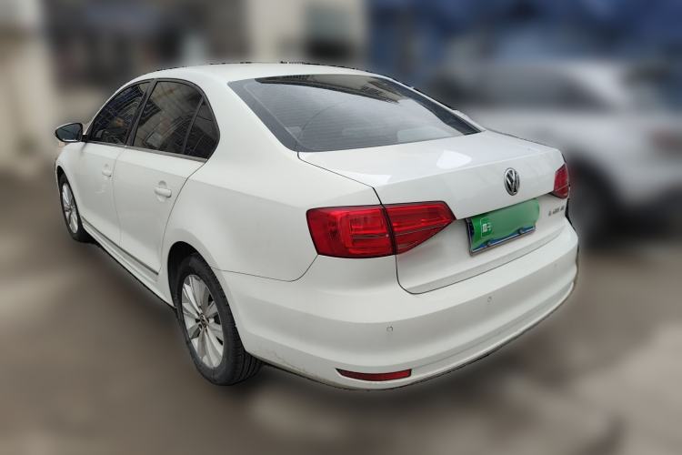 Used Volkswagen Sagitar 2015 1.6L Automatic Comfort Model
