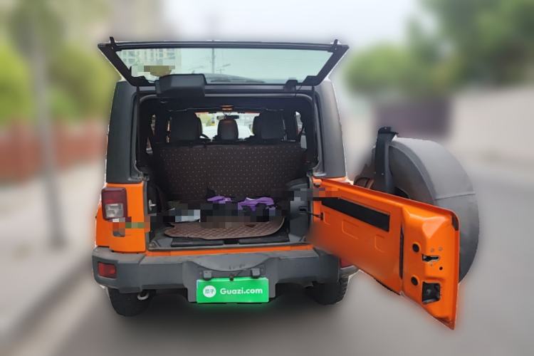 Used Jeep Wrangler 2012 3.6L Sahara Four-Door Edition
