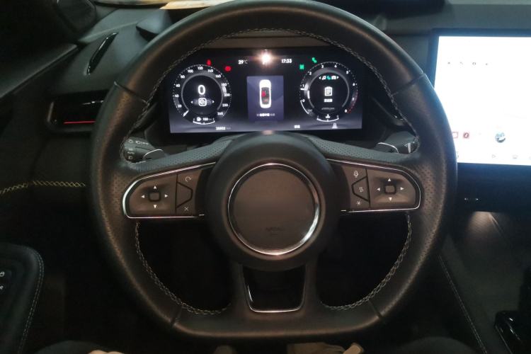 Used Lynk & Co 03 2023 1.5TD DCT JingPro Steering Wheel