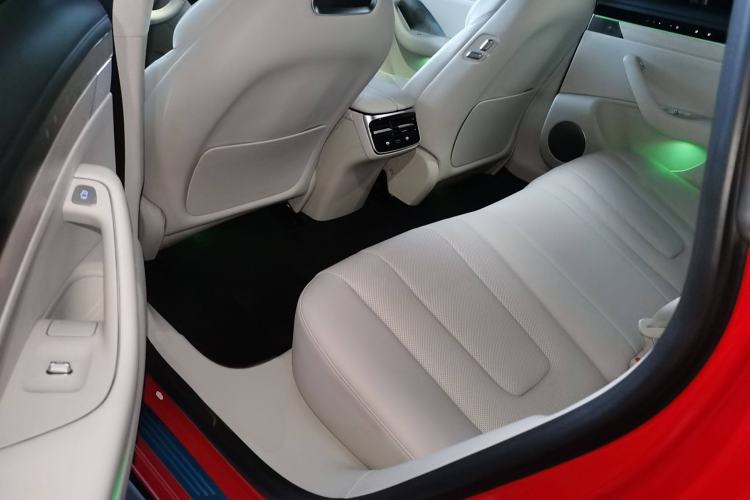 Used Hima Luxeed S7 2025 785 km Ultra