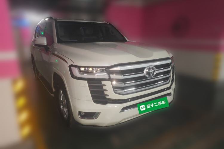 Used Toyota Land Cruiser  Front Right 45 Deg