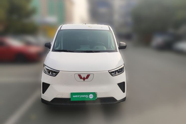 Used Wuling Yangguang 2024 300km Comfort-Grade Passenger Van 60kW
