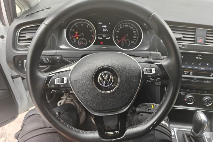 Used Volkswagen Golf 2017 230TSI Automatic Luxury Million-Vehicle Commemorative Edition