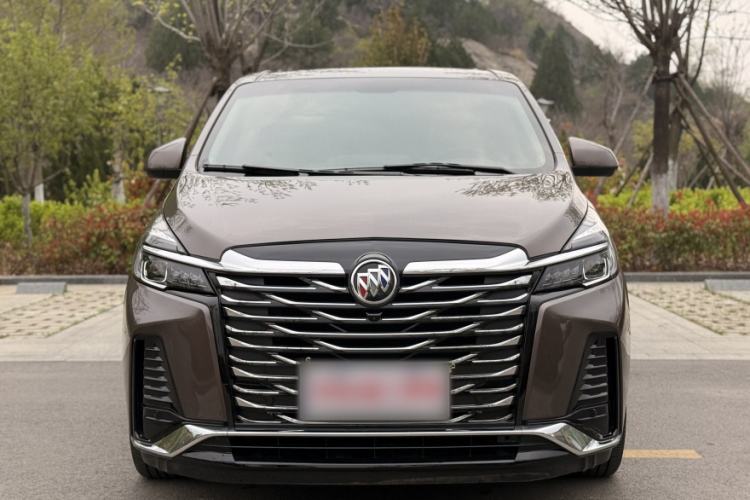 Used Buick GL8 2023 Facelifted Land Cruiser Executive Luxury Version