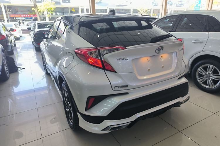 Used Toyota C-HR 2018 2.0L Leading Edition China VI