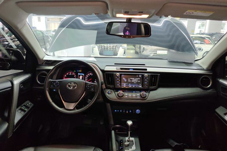 Used Toyota RAV4 2016 2.5L Automatic 4x4 Elite Edition
