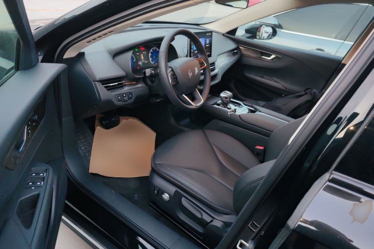 Used Hongqi E-QM5 2021 Charging Version Flagship Edition Left Front Seat
