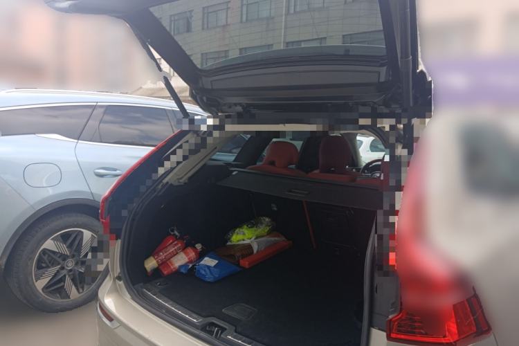 Used Volvo XC60 2019 T5 4x4 Zhiya Luxury Edition China VI Standard Trunk