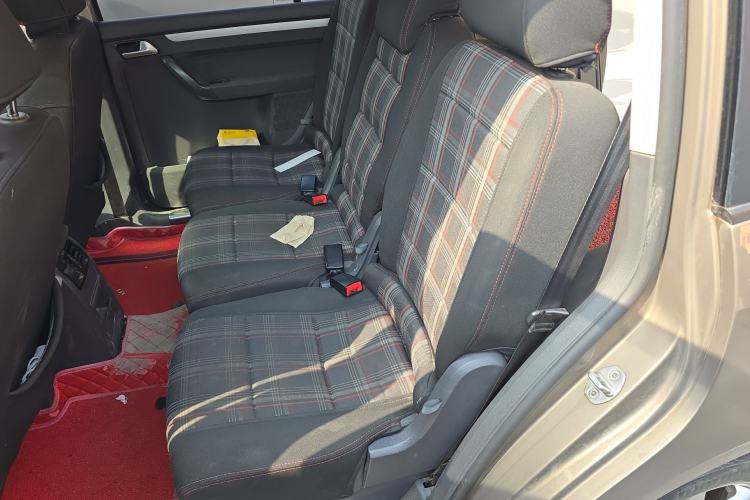 Used Volkswagen Touran 2015 1.4T Manual Fashion Edition 5-Seater