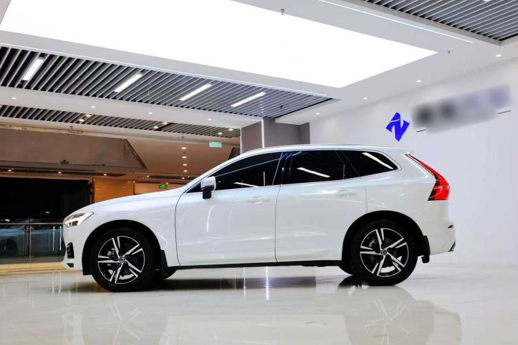 Used Volvo XC60 2018 T5 4x4 Smart & Sporty Edition Exterior 2