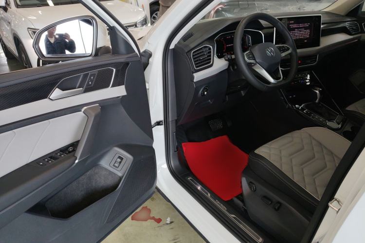 Used Volkswagen Tayron 2023 280TSI Two-Wheel-Drive Luxury Plus Advanced Version Driver Seat