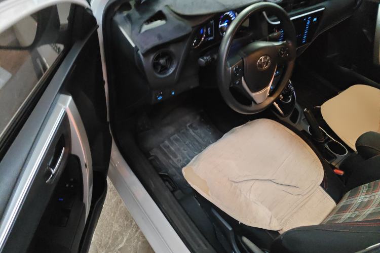 Used Toyota Levin Hybrid E+ 2019 1.8L PH GS E-CVT Elite Edition Interior 3