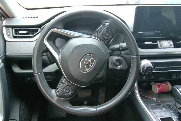 Used Toyota RAV4 2023 2.0L CVT Two-Wheel Drive Fashion Plus Edition Steering Wheel