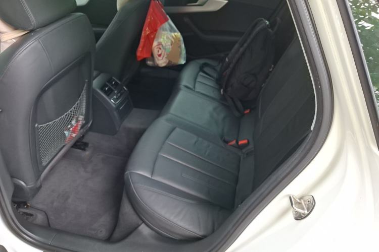 Used Audi A4L 2019 40 TFSI Fashion Edition China VI Emission Standard Left Rear Seat