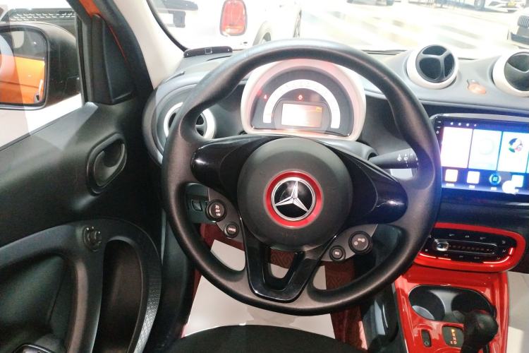 smart forfour 2018 1.0L 52 kW Dynamic Edition مستعملة