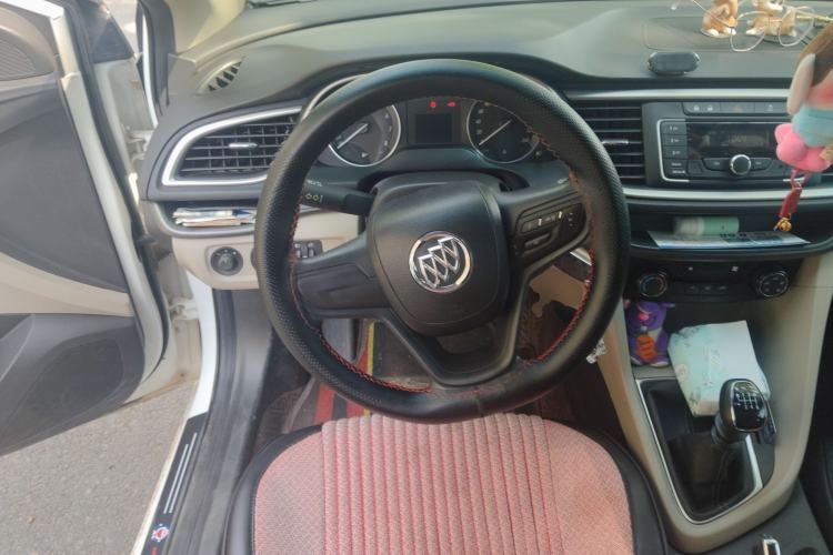 Used Buick GT 2018 15T Manual Entry-Level Version China V Standard Steering Wheel