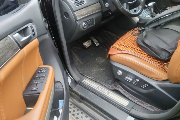 Used Haval H8 2015 2.0T Two-Wheel Drive Comfort Version