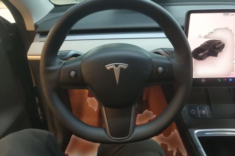 Used Tesla Model Y 2023 Rear-Wheel-Drive Version
