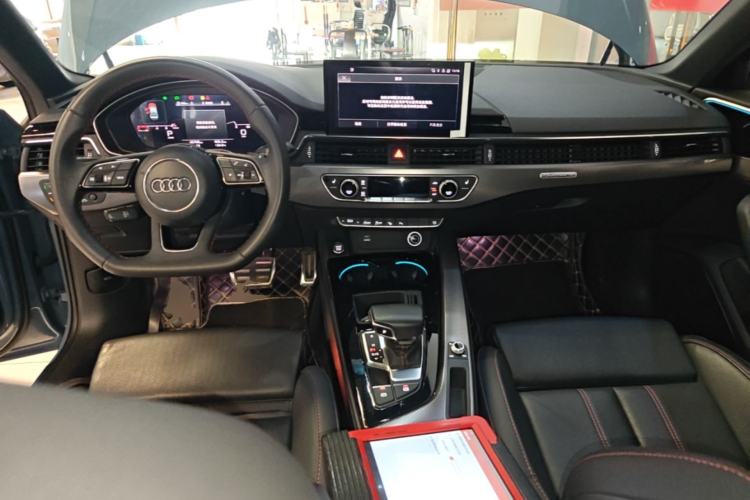 Used Audi A4L 2022 40 TFSI quattro RS Performance Package
